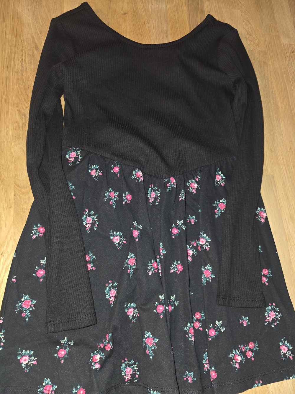 The Children's Place Girls Floral V-Waist Dress Sz Medium (7/8) NWT